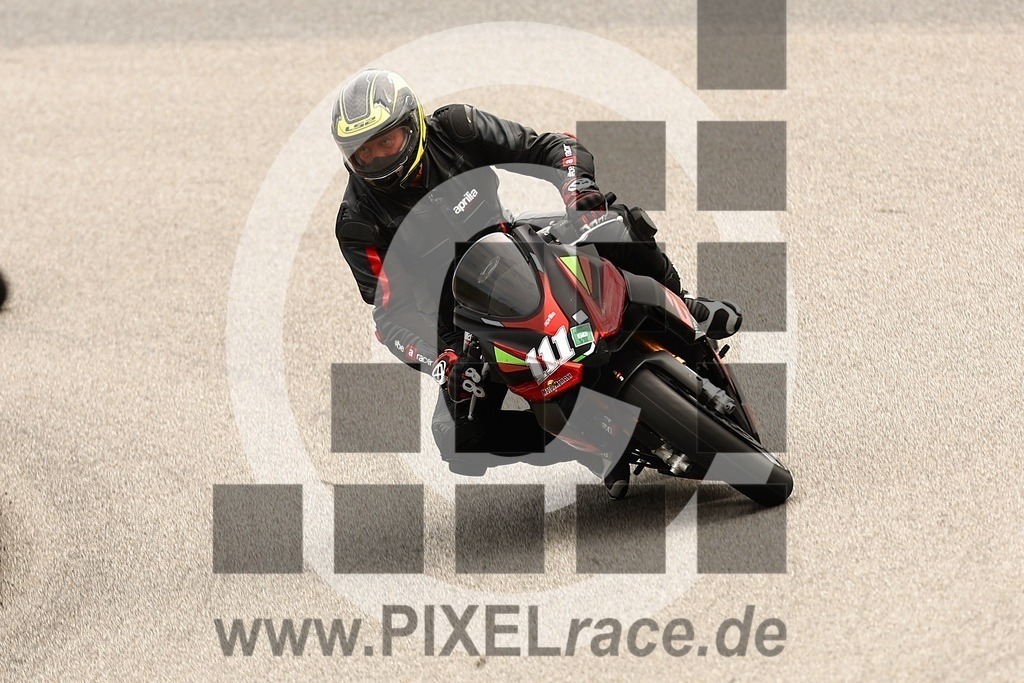 0111-20250727_06230 | Schöne Erinnerungen an spannende Momente - das festzuhalten ist unser Job. PIXELrace.de ist seit 2003 auf den Rennstrecken Europas unterwegs um die Action draußen beim Fahren und die wunderbare Stimmung imm Fahrerlager für euch einzufangen.