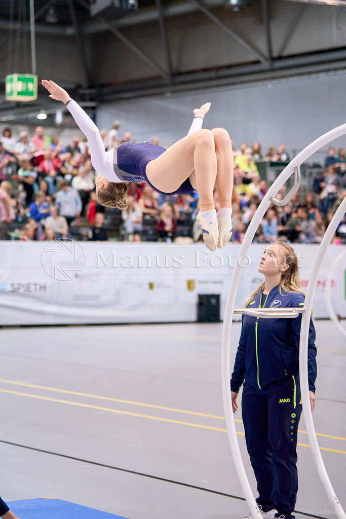 A-DSC01565 | Professionelle Sportfotografie in Hamburg, Schleswig-Holstein und Niedersachsen – spezialisiert auf Rhönrad, Geräteturnen, Leistungsturnen und rhythmische Sportgymnastik. Bundesweite Begleitung von Rhönrad-Events. Jetzt Sport-Fotos - Realisiert mit Pictrs.com