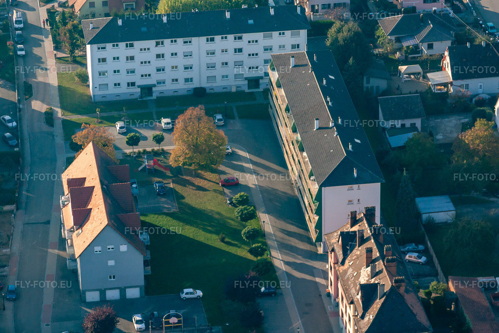 Vue aérienne: Vue de la ville à Lauterbourg dans le département Bas Rhin, France. Photo: IMG_45997.jpg prise le 23/10/2011 par Werner Riehm/FLY-FOTO.euRésolution de l'original: 3781 x 2521 px
