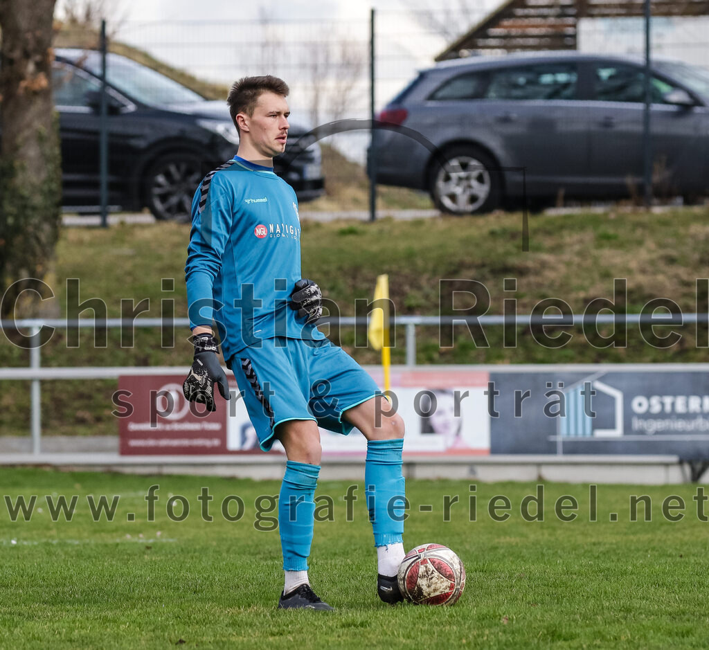 2024-02-24_047_FC_Schwaig_gegen_TSV_1880_Wasserburg | Oberding, Deutschland, 24.02.2024:
Fußball, 2. Runde Qualifikation TOTO-Pokal 2023 / 2024, 1. Spieltag, FC Schwaig gegen TSV 1880 Wasserburg, Endergebnis: 2:3

Torwart Philipp Strunk (FC Schwaig, #30)

Foto: Christian Riedel / fotografie-riedel.net