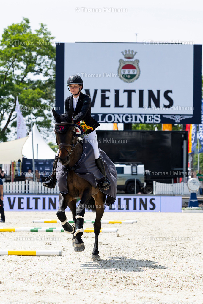 TH_624-HINNERS Sophie (GER)_ Komet 306_31479 | Longines Balve Optimum 2025 am 14.06.25 in Balve, Schloss Wocklum, 624HINNERS Sophie (GER), Komet 306