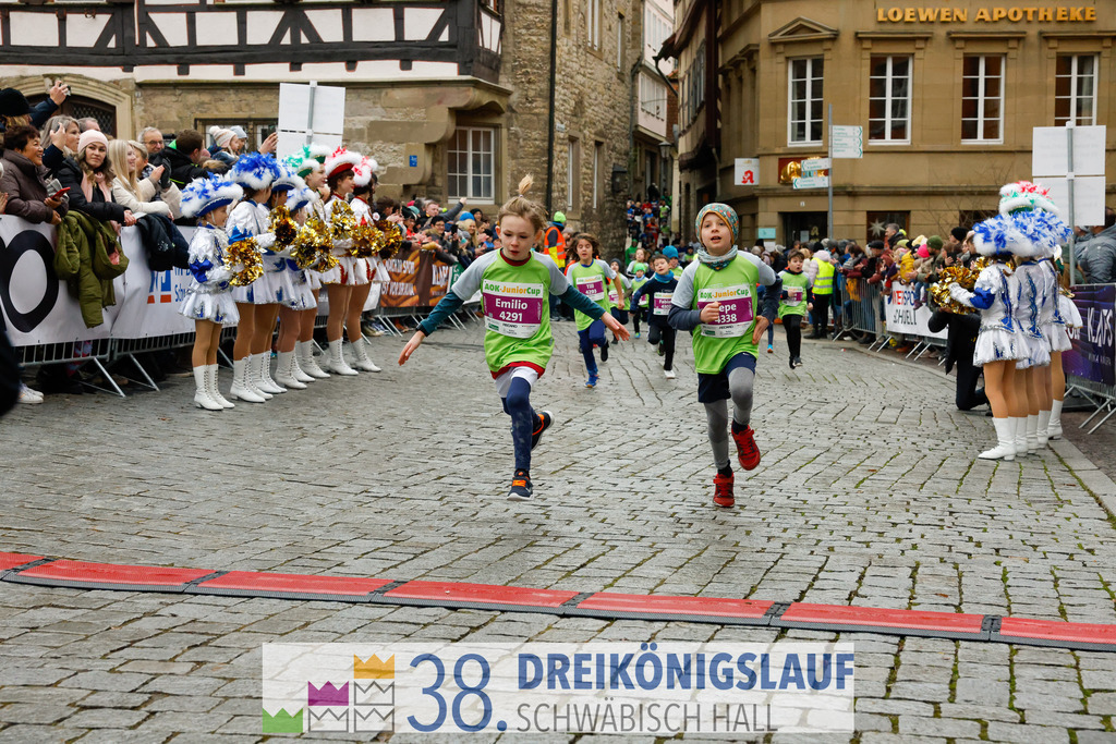 400m AOK Junior Cup | 3 Koenigslauf 2024 400m AOK Junior Cup - Realisiert mit Pictrs.com