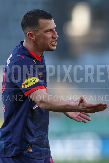 Grazer AK 1902 vs FC Red Bull Salzburg – Austrian Bundesliga | Graz, Austria, 15.Feb.26 - SOCCER - ADMIRAL Bundesliga, Grazer AK 1902 vs FC Red Bull Salzburg. The image shows Stefan Lainer (Red Bull Salzburg) with emotions.