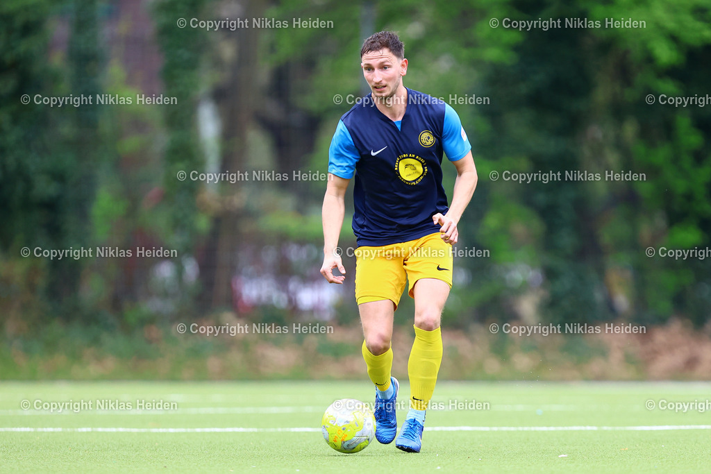 NH_FCAlsterbrüder_TSVSasel_OberligaHamburg_13042025 | #4 Jasper Brinkmann (FC Alsterbrüder)Fußball I Herren I Gamesright Oberliga Hamburg I Saison 2024-2025 I  31. Spieltag I FC Alsterbrüder - TSV Sasel I 13.04.2025 I Walter-Wächter-Platz