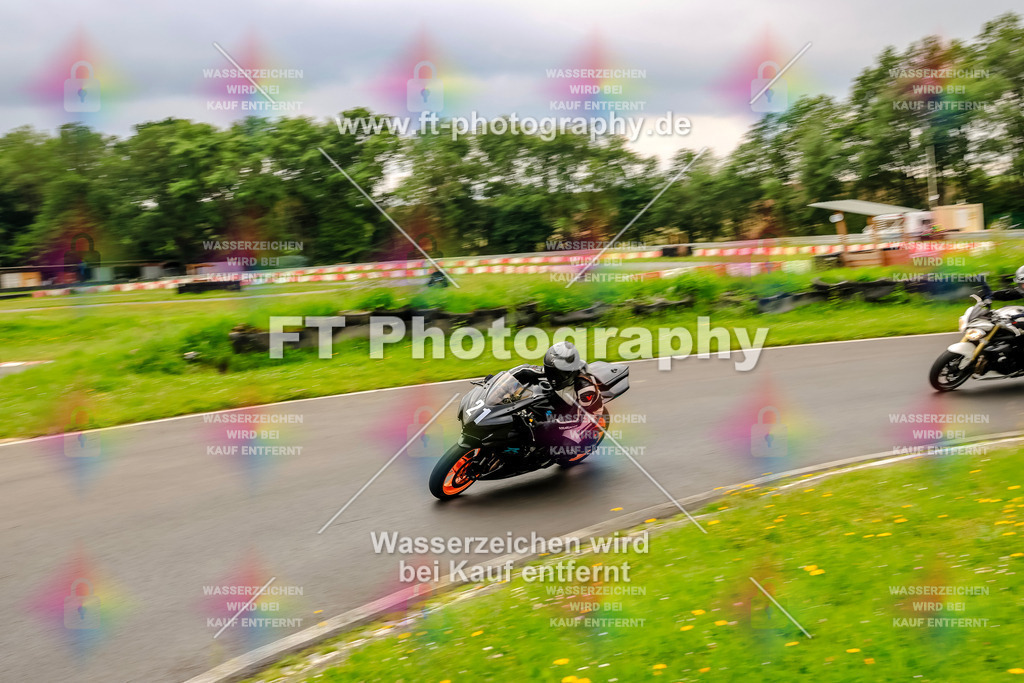 VBK-7377 | Hier findet Ihr Bilder von Touristenfahrten auf der Nürburgring Nordschleife oder von anderen Veranstaltungen die ich besucht habe. Viel Spass beim Durch Schauen 