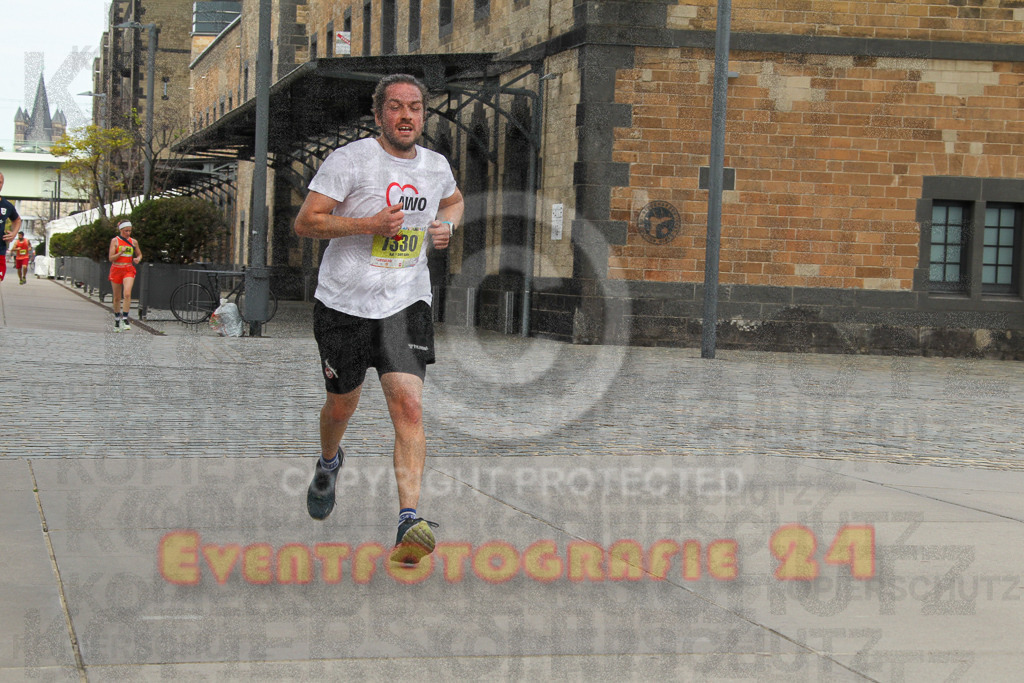250920_1322_EV4_5318 | Sportfotografie im Rhein-Sieg Kreis, Köln, Bonn, NRW, Rheinland Pfalz, Hessen, etc. Unser Tätigkeitsfeld umfasst den Laufsport vom Volkslauf über den Marathon, Duathlon, Triathon bis zum Ultralauf wie Kölnpfad Ultra oder Schindertrail.