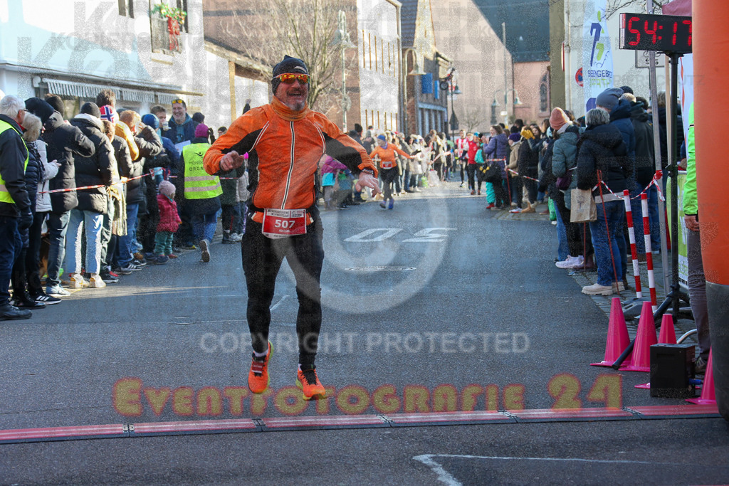 241201_1230_EX1_2415 | Sportfotografie im Rhein-Sieg Kreis, Köln, Bonn, NRW, Rheinland Pfalz, Hessen, etc. Unser Tätigkeitsfeld umfasst den Laufsport vom Volkslauf über den Marathon, Duathlon, Triathon bis zum Ultralauf wie Kölnpfad Ultra oder Schindertrail.