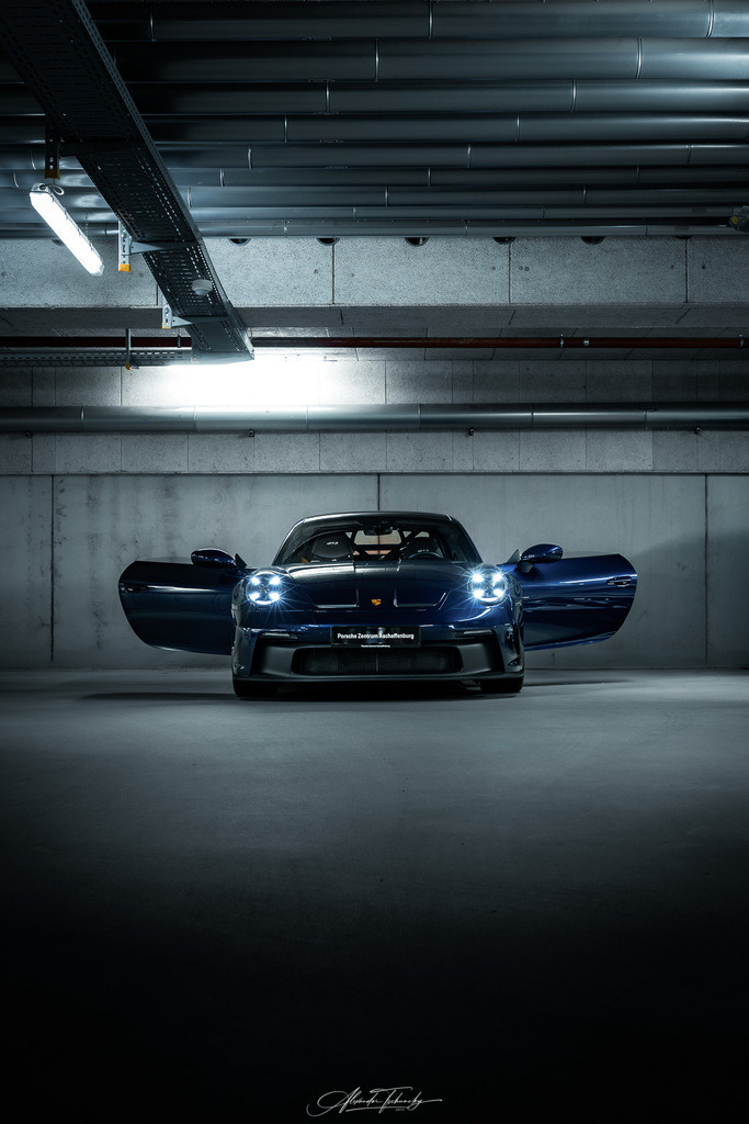 R6AT6650 _Alexander Tschuncky | Entdecken Sie die faszinierende Welt von Alexander Tschuncky Arts: Kreative Fotografie, atemberaubende Automobilkunst und hochwertiger Bilderdruck. Lassen Sie sich inspirieren! - Realisiert mit Pictrs.com
