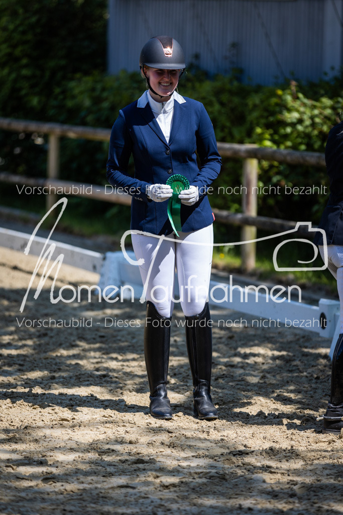 Donop24-L-Dre-133 | MomenTaufnahmen Pferdesportfotos
