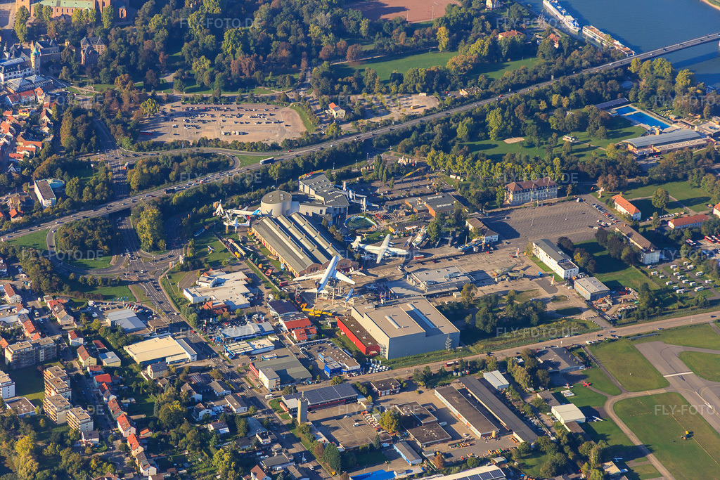 Luftbild: Technik Museum Speyer in Speyer im Bundesland Rheinland-Pfalz in Deutschland. – Foto: IMG_072895.jpg vom 23.09.2014 durch Werner Riehm/FLY-FOTO.de – Auflösung des Originals: 5472 x 3648 px – Technik Museum Speyer