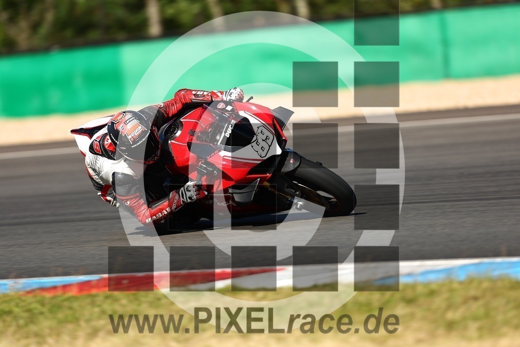 0089-20250829_00195 | Schöne Erinnerungen an spannende Momente - das festzuhalten ist unser Job. PIXELrace.de ist seit 2003 auf den Rennstrecken Europas unterwegs um die Action draußen beim Fahren und die wunderbare Stimmung imm Fahrerlager für euch einzufangen.