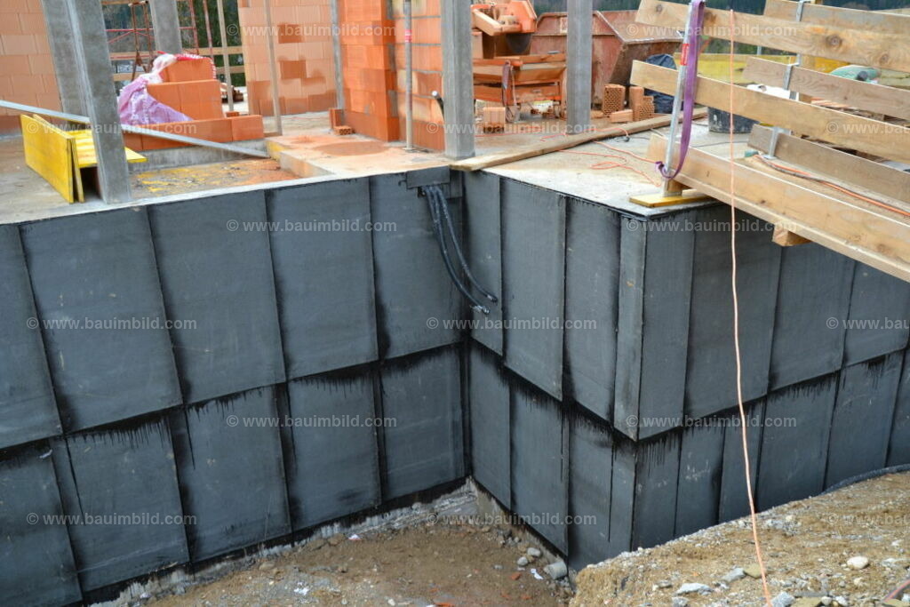 bib-lg05-abdichtungen-0043 | Nach LV-Leistungsgruppen sortierte Detailfotos über den Bau eines Hauses. Alle Hausbau-Bilder direkt vom Urheber und Autor der Website Haus-Selber-Bauen.com
