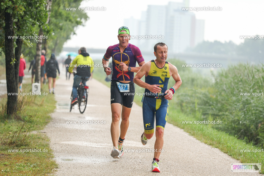 LUR_1047 | 34. M-net Erlanger Triathlon 2025 #erlangertriathlon  #mnettriathlon2025 #mnettriathlon #team #olympischedistanz #mitteldistanz #triathlon #maindonaukanal  #erlangertriathlon2025 #yourpictrs #tv1848 #tv1848erlangen  #triathlonbayern #sportinerlangen #demsportverbunden #sportshot_your_pictrs Copyright: www.sportshot.de