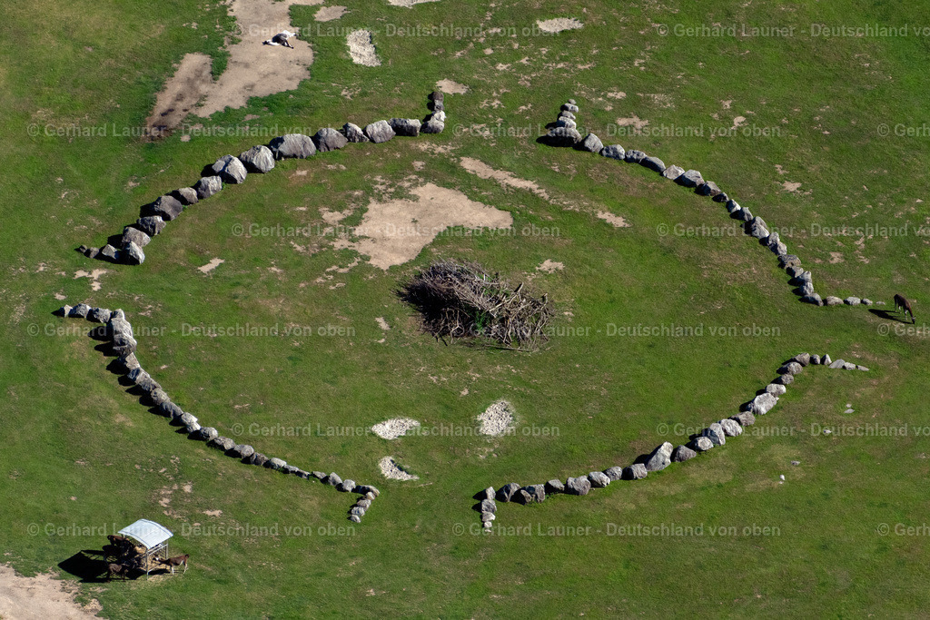 4034059 | FREIBURG IM BREISGAU 30.06.2020 Freigehege des Tier-Natur-Erlebnispark "Mundenhof" in Freiburg im Breisgau im Bundesland Baden-Württemberg, Deutschland. // Outdoor enclosure of the animal nature adventure park "Mundenhof" in Freiburg im Breisgau in the state Baden-Wuerttemberg, Germany. Foto: Gerhard Launer