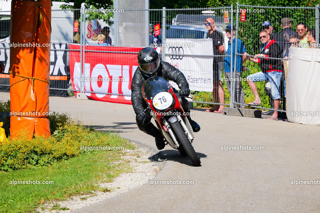 P1025856 | Erleben Sie atemberaubende, hochqualitative Fotos Ihrer Fahrt entlang der malerischen Alpenstraßen. Besuchen Sie alpineshots.com, um professionelle Aufnahmen Ihrer unvergesslichen Reise zu finden und zu kaufen - Realisiert mit Pictrs.com