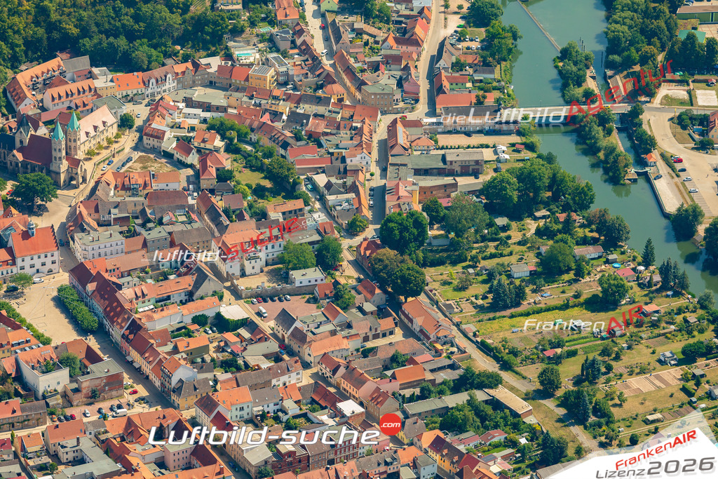 Übersichts Bild Freyburg - Die Luftaufnahme wurde 2025 vom UL-Flugzeug heraus erstellt ( keine Drohnenaufnahme ) - Hochauflösende Luftaufnahme - für Wandbilder und großformatige Ausdrucke geeignet. Das besondere Geschenk!Hier alle&nbsp;Infos zur Lizenzierung der LuftaufnahmeWir fliegen auch dieses Jahr wieder in Ihre Region um Luftbilder zu erstellen.- Luftbild anfragen
