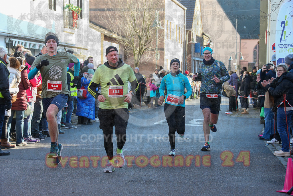 241201_1226_EX1_2102 | Sportfotografie im Rhein-Sieg Kreis, Köln, Bonn, NRW, Rheinland Pfalz, Hessen, etc. Unser Tätigkeitsfeld umfasst den Laufsport vom Volkslauf über den Marathon, Duathlon, Triathon bis zum Ultralauf wie Kölnpfad Ultra oder Schindertrail.