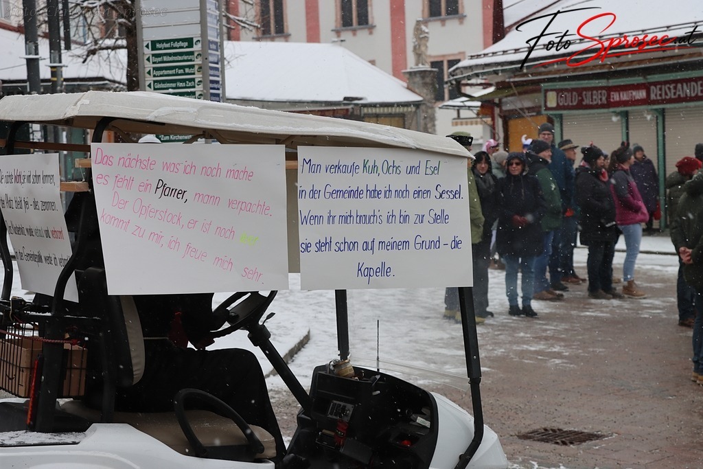 fasching2026-mariazell (51) | Mit meiner Kamera halte ich besondere Augenblicke, faszinierende Landschaften und interessante Details fest. Dabei entstehen ganz unterschiedliche Aufnahmen – von stimmungsvollen Landschaftsfotografien und beeindruckenden Drohnenaufnahmen über Pressefotos - Realisiert mit Pictrs.com
