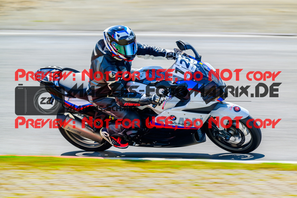 MaZZes_FotoMatrix_240717_6007705_2-269 | GELB