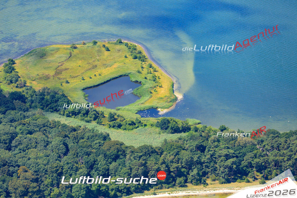 Die Luftaufnahme Vilm - Putbus wurde vom UL-Flugzeug (keine Drohne) aus fotografiert.Hohe Druck- Auflösung-die Geschenkidee!