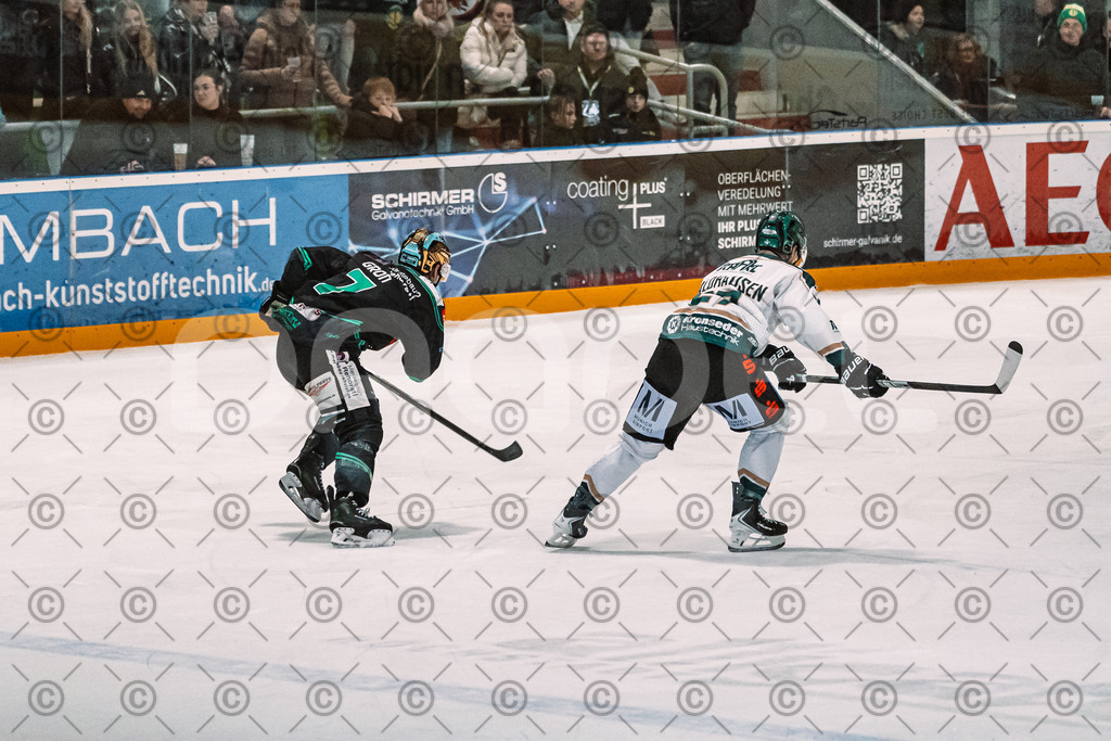 Alligators_vs_Erding_12_12_2025-084 | Höchstadt Alligators Fotogalerie: Eishockey-Action aus Franken. Professionelle Spielfotos, Portraits & Stadionbilder zum Download. Jetzt entdecken! - Realisiert mit Pictrs.com