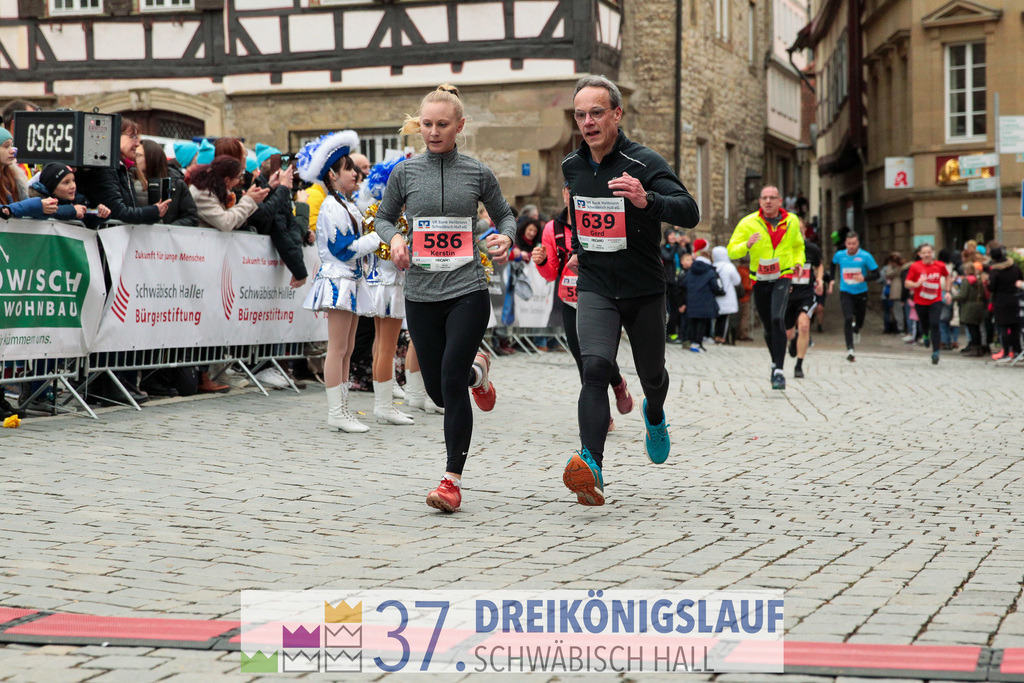 VR Bank Hauptlauf 10000m | 3 Koenigslauf 2023 - Realisiert mit Pictrs.com