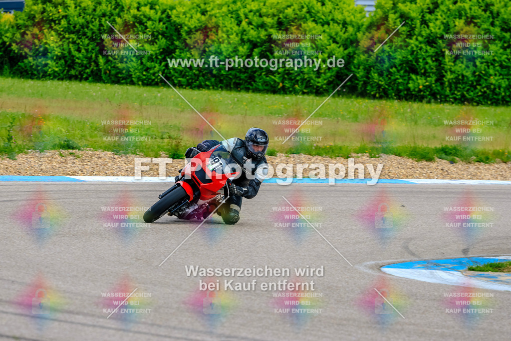 MotoTeam-8823 | Hier findet Ihr Bilder von Touristenfahrten auf der Nürburgring Nordschleife oder von anderen Veranstaltungen die ich besucht habe. Viel Spass beim Durch Schauen 