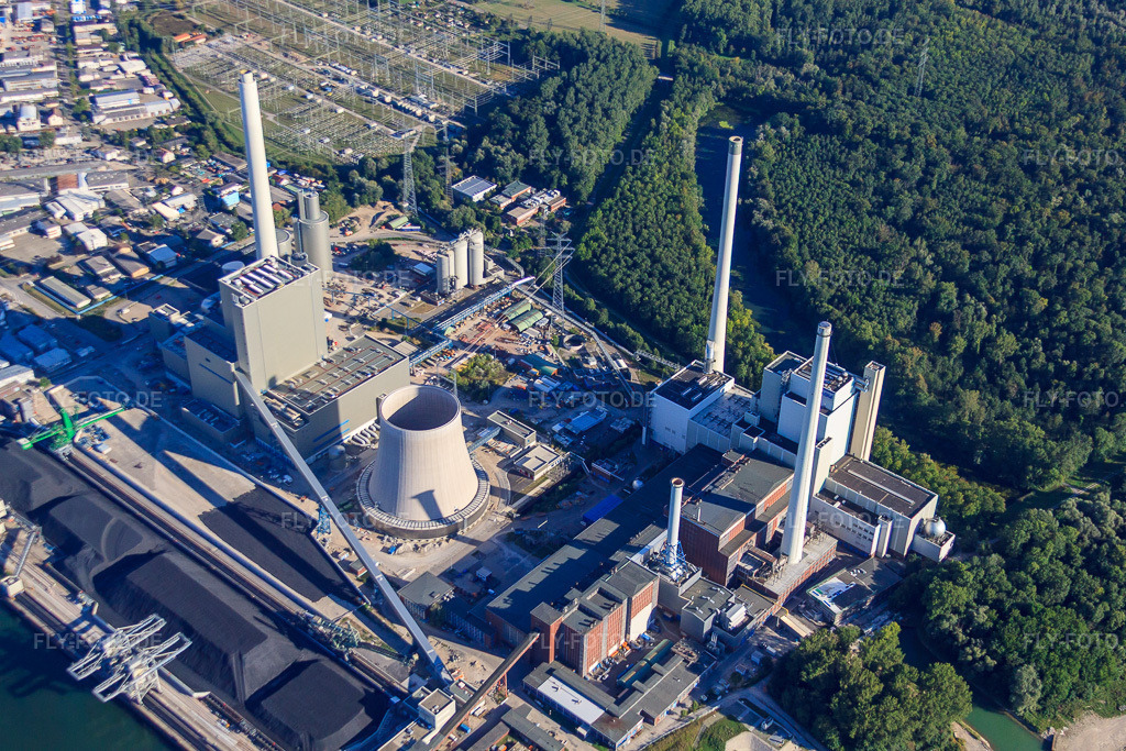 Luftbild: Rheinhafen-Dampfkraftwerk Karlsruhe der EnBW Energie Baden-Württemberg AG im Ortsteil Daxlanden in Karlsruhe im Bundesland Baden-Württemberg in Deutschland. Foto: IMG_52964.jpg vom 08.09.2012 durch Werner Riehm/FLY-FOTO.deWWW.ENBW.COM