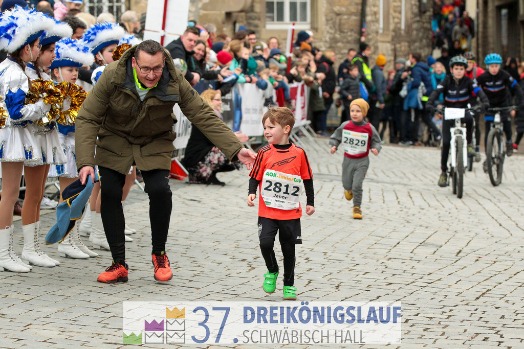 AOK JuniorCup 400m | 3Koenigslauf 2023 - Realisiert mit Pictrs.com