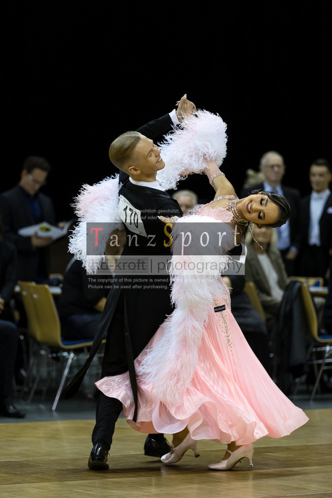20241102_DC_HGR_Std_08765 | Tanzsportbilder, Standardtanz, Lateintanz, WDSF, DTV, LTVB, dancecomp, goc, hessen tanzt, blaues band der spree, walzer, tango, wiener walzer, slowfox, quickstepp, samba, rumba, cha-cha-cha, paso doble. jive, hd-kroft photography, turniertanzsport