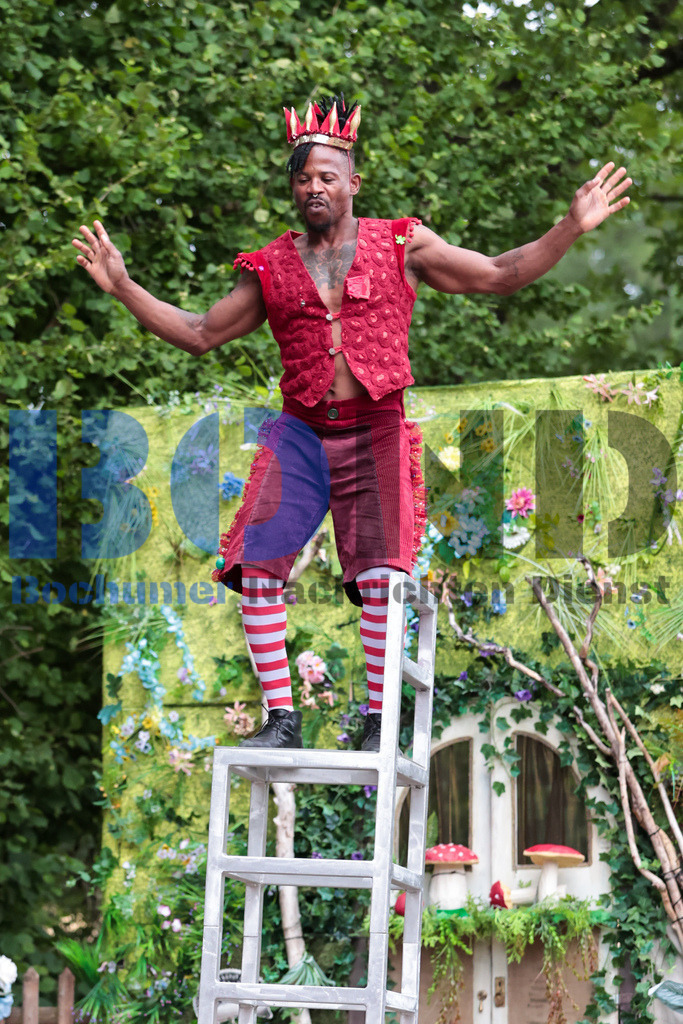 SES_MKRLHE20250705-88 | bond - Realisiert mit Pictrs.com