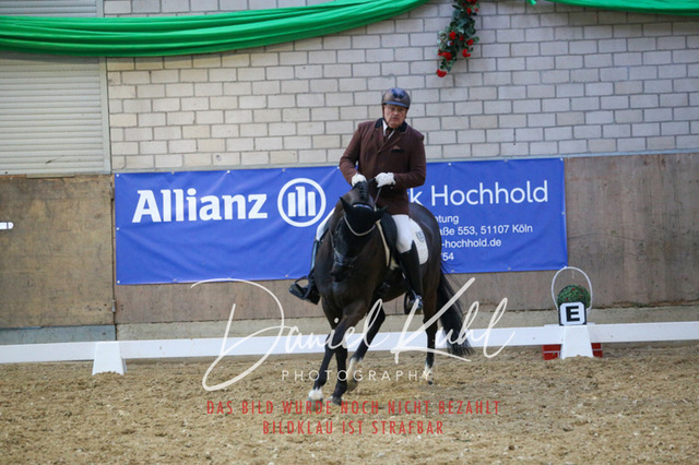 IMG_2839 | Turnierfotos kaufen im Webshop von Daniel Kuhl Photography – entdecke professionelle Reitsportfotos aus Turnieren & Events. Hochwertige Turnierbilder online bestellen & sichern. Jetzt Fotos von Reitsportturnieren kaufen!