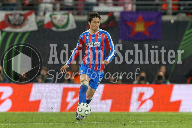27.05.2026, EUR, Fussball, Herren, Conference League Finale, Saison 2025/2026, Crytsal Palace F.C. - Rayo Vallecano de Madrid | Daichi Kamada (Crystal Palace, 18) in Aktion am Ball, Einzelaktion