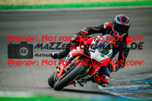 MaZZes_FotoMatrix_240614_6007705_6010 | WEISS