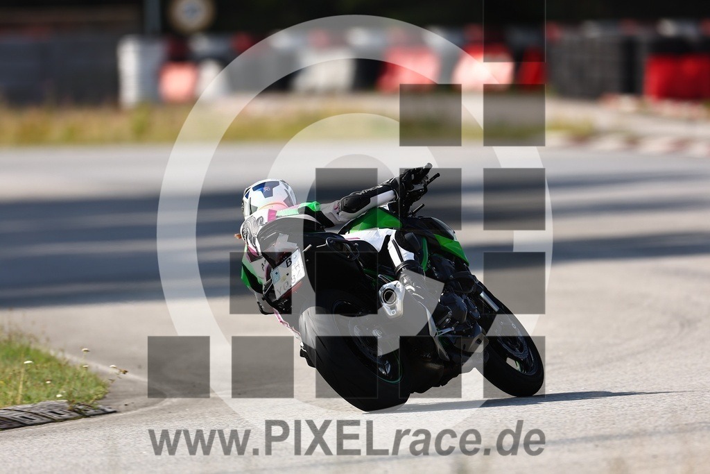 0023-20250714_01982 | Schöne Erinnerungen an spannende Momente - das festzuhalten ist unser Job. PIXELrace.de ist seit 2003 auf den Rennstrecken Europas unterwegs um die Action draußen beim Fahren und die wunderbare Stimmung imm Fahrerlager für euch einzufangen.