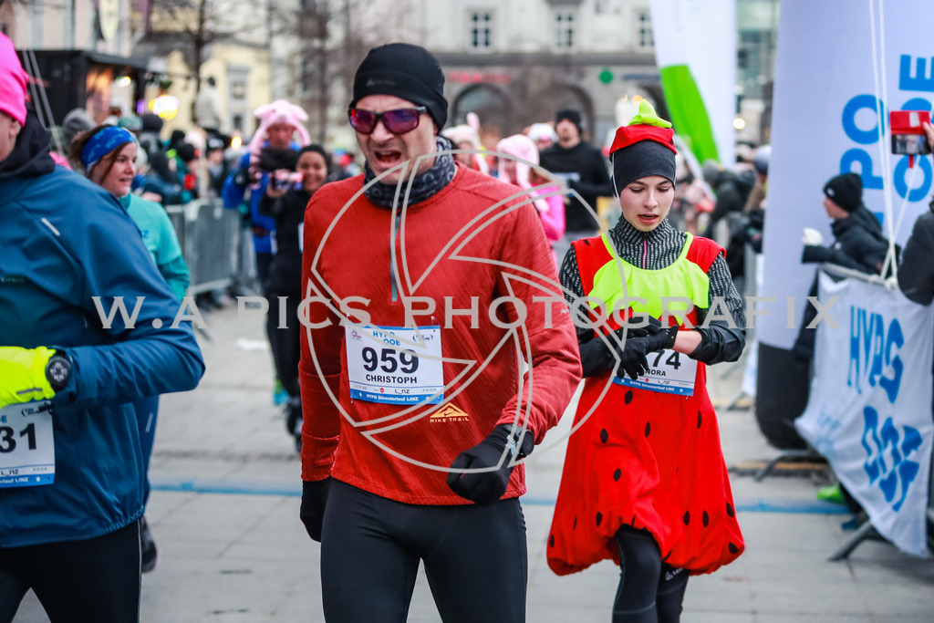 SILVESTERLAUF LINZ 25 | Linz, AUSTRIA, 31. Dezember 25, TRIRUN SILVESTERLAUF LINZ 25 , Image shows: 
Photo: WAPICS / BINDER Manuel