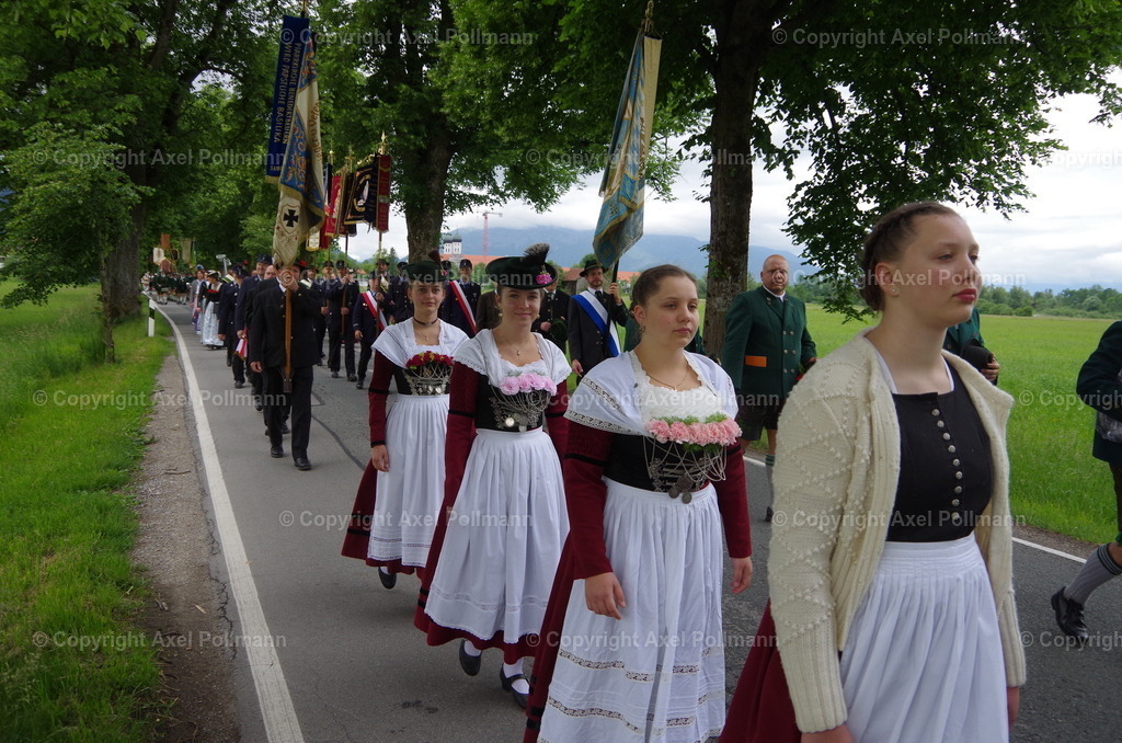 IMGP5868 | fotografiert von Axel PollmannLeonhardi Wallfahrt Benediktbeuern und Murnau, Fronleichnam, Fasching, Landschaft im Loisachtal und Benediktbeuern  - Realisiert mit Pictrs.com