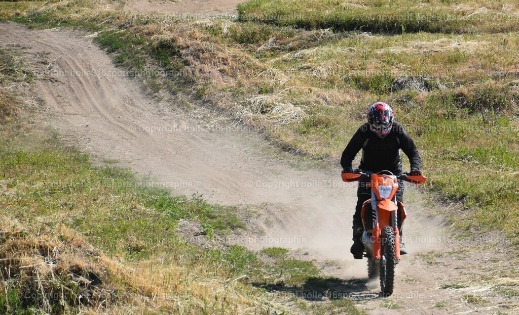 DSC_0054 (2) | Sportfotografie , Motorsport, Motoross, Reitsport, Mointainbike, Enduro,
Landschaft , Outdoor, Eventfotografie, Landschaft, Bilder online bestellen - Realisiert mit Pictrs.com