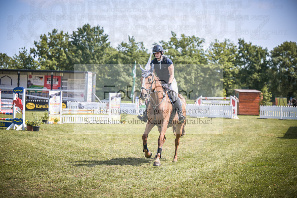 DOS_5019 | Entdecke hochwertige Reitturnierfotos von Foto Oger. Professionell, emotional und authentisch – jetzt Lieblingsmomente im Shop bestellen.Deutschlandweite Turnierfotografie. - Realisiert mit Pictrs.com