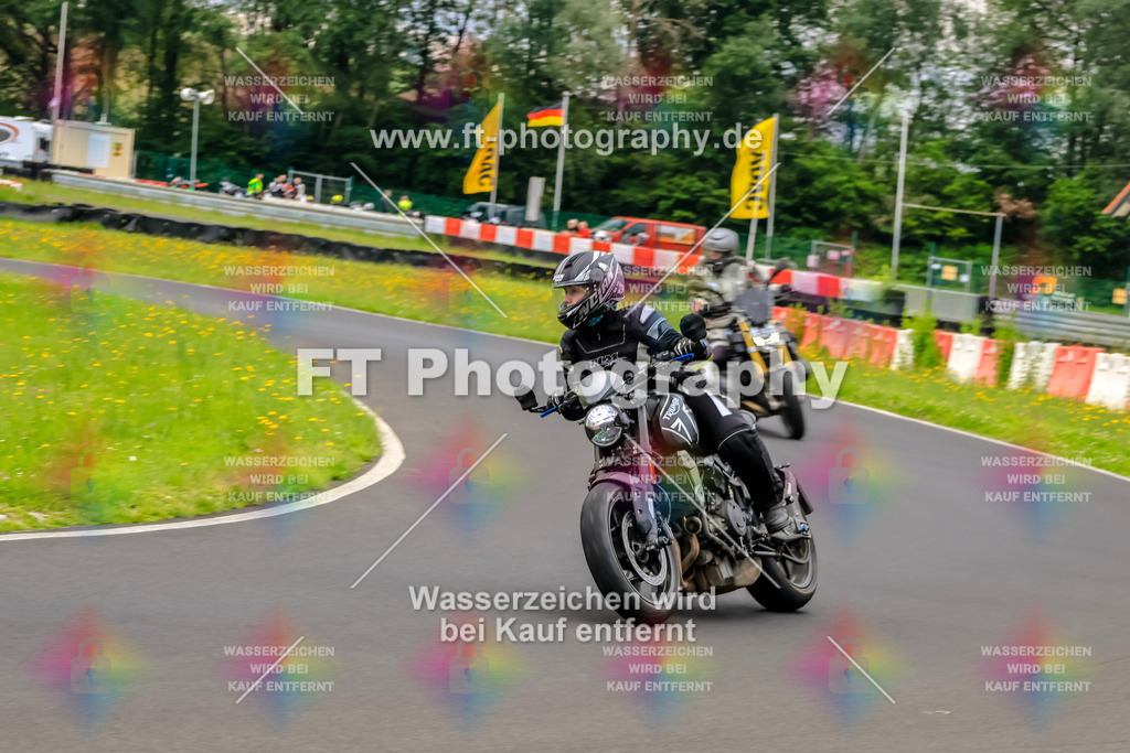 VBK-7293 | Hier findet Ihr Bilder von Touristenfahrten auf der Nürburgring Nordschleife oder von anderen Veranstaltungen die ich besucht habe. Viel Spass beim Durch Schauen 