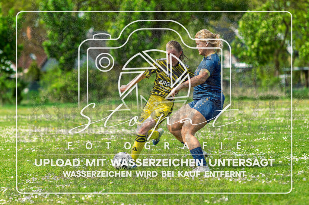 Kreisliga Damen HK - SVN Buchholz vs. SG Fulde | Nina Grottke (#20 SG Fulde); Kreisliga Damen HK - SVN Buchholz vs. SG Fulde am 03.05.2026 in Sportplatz Buchholz, Buchholz (Aller) - Realisiert mit Pictrs.com