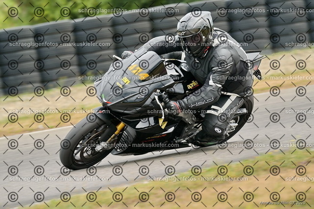 25bt05-1576 | markuskiefer.com - Realisiert mit Pictrs.com