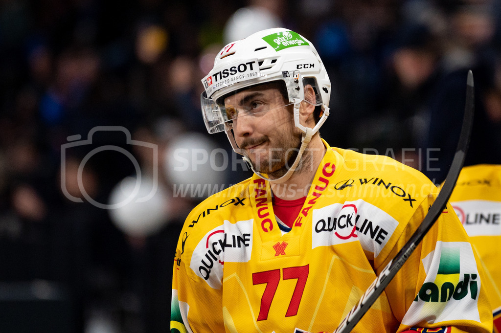 Playoffs: ZSC Lions - EHC Biel-Bienne | 04.04.2022, Zurich, Hallenstadion, Playoffs: ZSC Lions - EHC Biel-Bienne, #77 Robin Grossmann (Biel). - Realisiert mit Pictrs.com