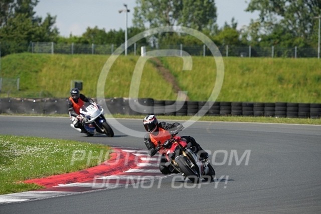 2024_06_21_PBK_13164 | Sportfotografie; SlowMotion; Video; Rennstrecke; Hafeneger; Speer; Racing; RSE; BMW; CBO; Trackday; Motorsportarena; Hockenheimring; Brno; Most; Barcelona; Valencia