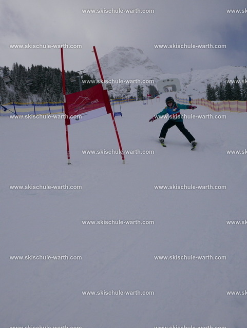 Freddie (6) | Photos von der Skischule Warth - Realisiert mit Pictrs.com
