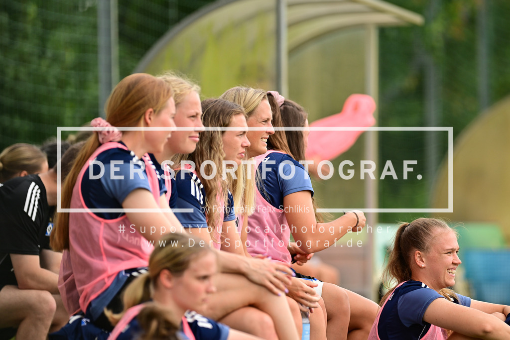 Fußball I Frauen I Saison 2025-2026 I Testspiel I Hamburger SV - Holstein Kiel I 57388 | Der Sportfotograf. - Realisiert mit Pictrs.com