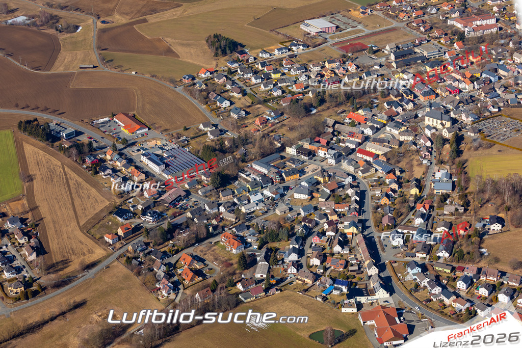 Das Luftbild der Stadt Marktleugast wurde 2019 vom Flugzeug heraus erstellt (keine Drohne) Aufnahmehöhe ca.400 Meter- hohe Auflösung- beste Druck-Qualität garantiert!