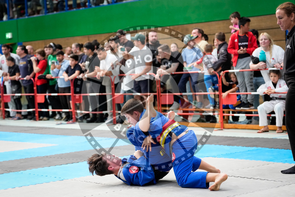 20250920PBB0071 | Athletes compete during the AJP Tour Hamburg International Jiu-Jitsu Championship, on September 20, 2025 in Hamburg, Germany. © Chiara Dazi / photoblackbelt