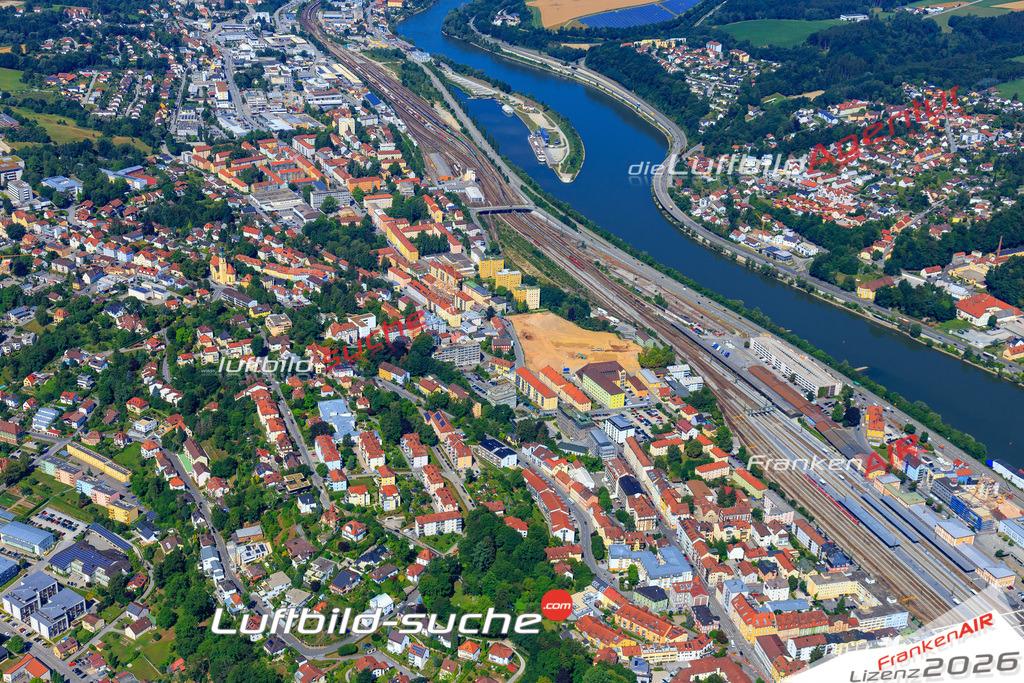 Die Luftaufnahme der Stadt Passau wurde 2017 vom Flugzeug heraus erstellt ( keine Drohne )- hohe Auflösung für beste Qualität