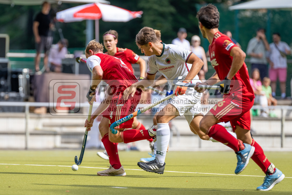 HK_20240907_105355 | 1. Bundesliga Herren RW Köln - Crefelder HTC am 7.9.2024 RW Köln, Köln , Aran Zalewski ( Rot-Weiss Köln #2 )